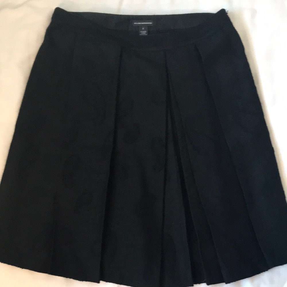 COPY - Club Monaco box pleated black wool blend lined skirt w textured paisley …
